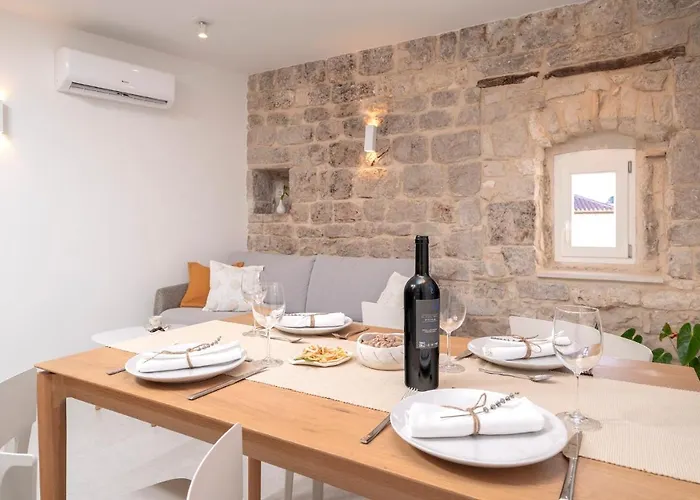 Moscatello Villa *